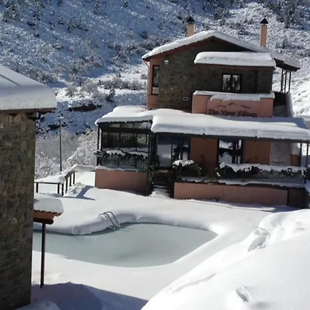 The View Village - & * Karpenísion