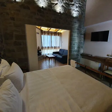 Vila The View Village - & Karpenísion