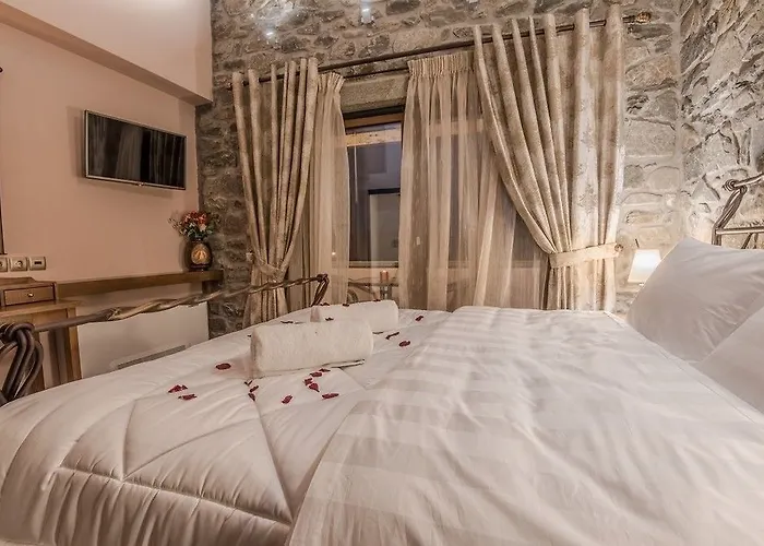 The View Village - & * Karpenisi