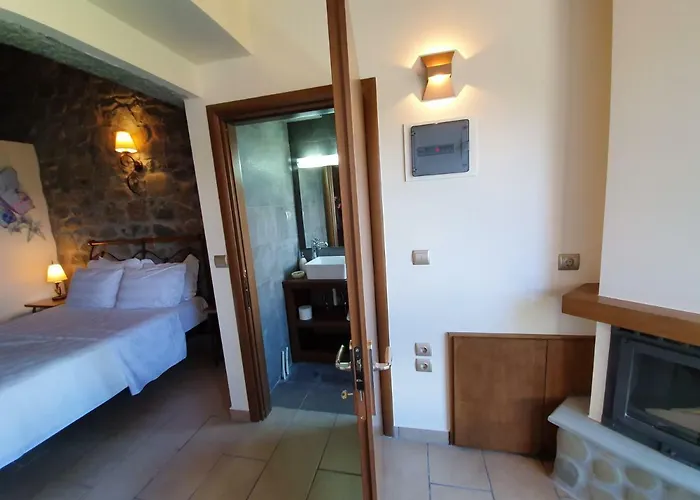 The View Village - & * Karpenisi